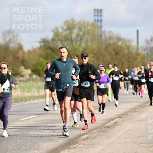 12.04.2026 - 45. Internationalen Wilhelmsburger Insellauf Dr. Thomas Lammeyer http://msf.ph/oto/9434456 12.04.2026 09:21:17 Laufen 460, 3184, 4991 meine-sportfotos.de