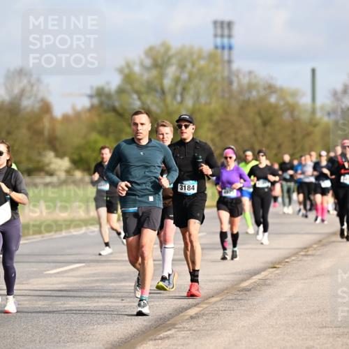 12.04.2026 - 45. Internationalen Wilhelmsburger Insellauf Dr. Thomas Lammeyer http://msf.ph/oto/9434457 12.04.2026 09:21:17 Laufen 4991, 3184, 492 meine-sportfotos.de