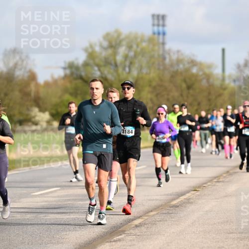 12.04.2026 - 45. Internationalen Wilhelmsburger Insellauf Dr. Thomas Lammeyer http://msf.ph/oto/9434458 12.04.2026 09:21:17 Laufen 4991, 3184 meine-sportfotos.de