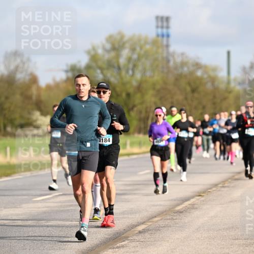 12.04.2026 - 45. Internationalen Wilhelmsburger Insellauf Dr. Thomas Lammeyer http://msf.ph/oto/9434462 12.04.2026 09:21:18 Laufen 004, 3184 meine-sportfotos.de