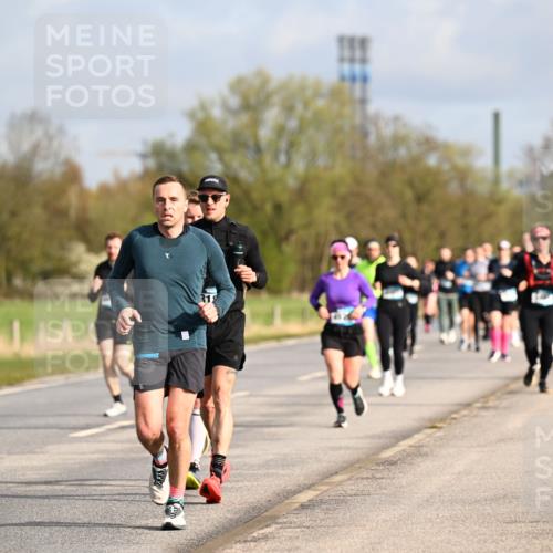 12.04.2026 - 45. Internationalen Wilhelmsburger Insellauf Dr. Thomas Lammeyer http://msf.ph/oto/9434463 12.04.2026 09:21:18 Laufen 2004 meine-sportfotos.de