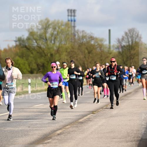 12.04.2026 - 45. Internationalen Wilhelmsburger Insellauf Dr. Thomas Lammeyer http://msf.ph/oto/9434469 12.04.2026 09:21:20 Laufen 2988, 4929, 4101, 3103, 2449, 5491 meine-sportfotos.de