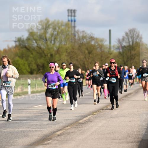 12.04.2026 - 45. Internationalen Wilhelmsburger Insellauf Dr. Thomas Lammeyer http://msf.ph/oto/9434470 12.04.2026 09:21:20 Laufen 2988, 4929, 4101, 3103, 244, 5491 meine-sportfotos.de