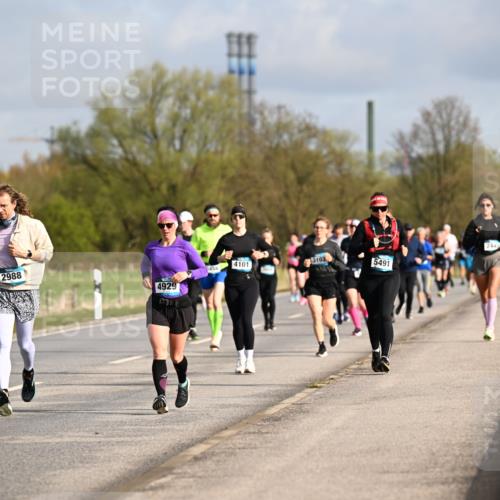 12.04.2026 - 45. Internationalen Wilhelmsburger Insellauf Dr. Thomas Lammeyer http://msf.ph/oto/9434471 12.04.2026 09:21:20 Laufen 2988, 4929, 4101, 5103, 5491 meine-sportfotos.de
