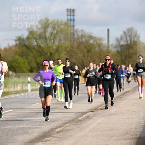 12.04.2026 - 45. Internationalen Wilhelmsburger Insellauf Dr. Thomas Lammeyer http://msf.ph/oto/9434474 12.04.2026 09:21:20 Laufen 2988, 4929, 4101, 1103, 2434, 5491 meine-sportfotos.de