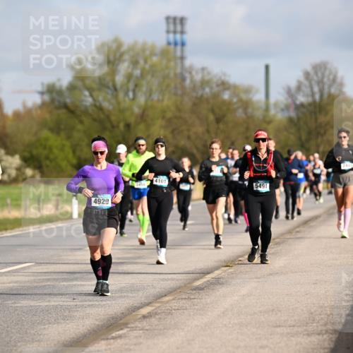 12.04.2026 - 45. Internationalen Wilhelmsburger Insellauf Dr. Thomas Lammeyer http://msf.ph/oto/9434475 12.04.2026 09:21:21 Laufen 2988, 4929, 4101, 2434, 5491, 2442 meine-sportfotos.de