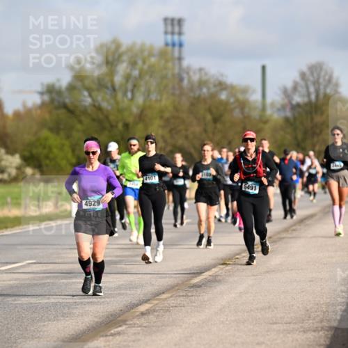 12.04.2026 - 45. Internationalen Wilhelmsburger Insellauf Dr. Thomas Lammeyer http://msf.ph/oto/9434477 12.04.2026 09:21:21 Laufen 2988, 4929, 240, 4101, 5491, 2440 meine-sportfotos.de
