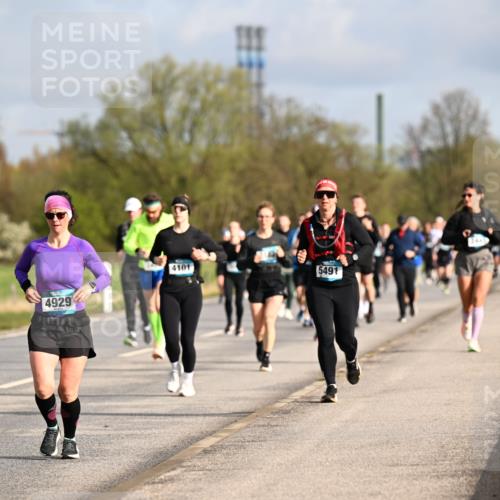 12.04.2026 - 45. Internationalen Wilhelmsburger Insellauf Dr. Thomas Lammeyer http://msf.ph/oto/9434483 12.04.2026 09:21:22 Laufen 4929, 4101, 5491 meine-sportfotos.de