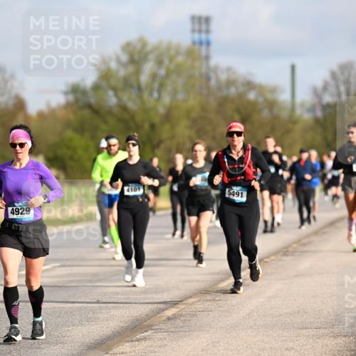 12.04.2026 - 45. Internationalen Wilhelmsburger Insellauf Dr. Thomas Lammeyer http://msf.ph/oto/9434487 12.04.2026 09:21:23 Laufen 4929, 4101, 5491 meine-sportfotos.de