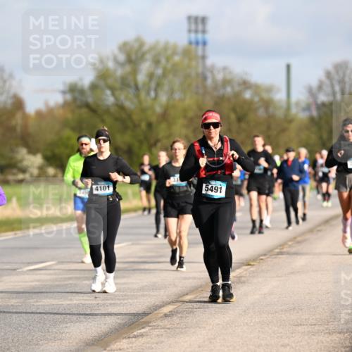 12.04.2026 - 45. Internationalen Wilhelmsburger Insellauf Dr. Thomas Lammeyer http://msf.ph/oto/9434490 12.04.2026 09:21:24 Laufen 4929, 4101, 5491, 244 meine-sportfotos.de