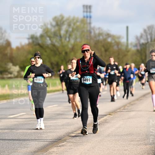 12.04.2026 - 45. Internationalen Wilhelmsburger Insellauf Dr. Thomas Lammeyer http://msf.ph/oto/9434493 12.04.2026 09:21:24 Laufen 4929, 4101, 5491, 2449 meine-sportfotos.de