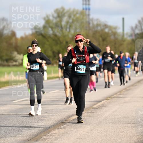 12.04.2026 - 45. Internationalen Wilhelmsburger Insellauf Dr. Thomas Lammeyer http://msf.ph/oto/9434496 12.04.2026 09:21:25 Laufen 4101, 5491, 2449 meine-sportfotos.de