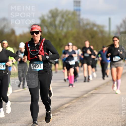 12.04.2026 - 45. Internationalen Wilhelmsburger Insellauf Dr. Thomas Lammeyer http://msf.ph/oto/9434502 12.04.2026 09:21:26 Laufen 4101, 5491 meine-sportfotos.de