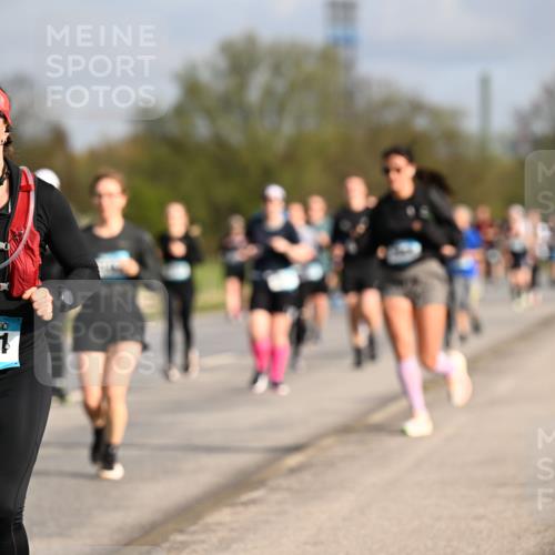 12.04.2026 - 45. Internationalen Wilhelmsburger Insellauf Dr. Thomas Lammeyer http://msf.ph/oto/9434510 12.04.2026 09:21:27 Laufen 01, 5491 meine-sportfotos.de