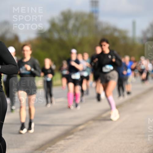 12.04.2026 - 45. Internationalen Wilhelmsburger Insellauf Dr. Thomas Lammeyer http://msf.ph/oto/9434511 12.04.2026 09:21:28 Laufen 45, 5491 meine-sportfotos.de