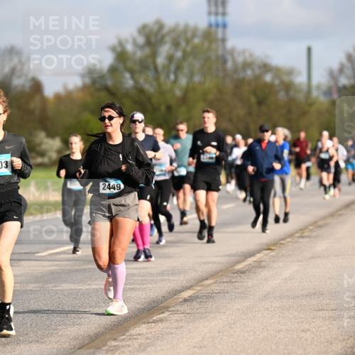 12.04.2026 - 45. Internationalen Wilhelmsburger Insellauf Dr. Thomas Lammeyer http://msf.ph/oto/9434515 12.04.2026 09:21:29 Laufen 3103, 2449 meine-sportfotos.de