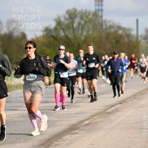 12.04.2026 - 45. Internationalen Wilhelmsburger Insellauf Dr. Thomas Lammeyer http://msf.ph/oto/9434516 12.04.2026 09:21:29 Laufen 3103, 2449, 4630, 12366 meine-sportfotos.de