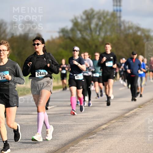 12.04.2026 - 45. Internationalen Wilhelmsburger Insellauf Dr. Thomas Lammeyer http://msf.ph/oto/9434517 12.04.2026 09:21:29 Laufen 2458, 310, 2449 meine-sportfotos.de