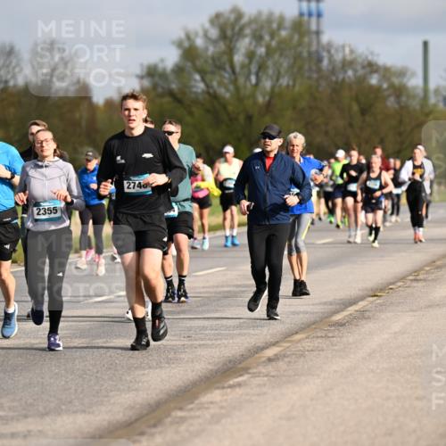 12.04.2026 - 45. Internationalen Wilhelmsburger Insellauf Dr. Thomas Lammeyer http://msf.ph/oto/9434541 12.04.2026 09:21:33 Laufen 4630, 2355, 274, 04 meine-sportfotos.de