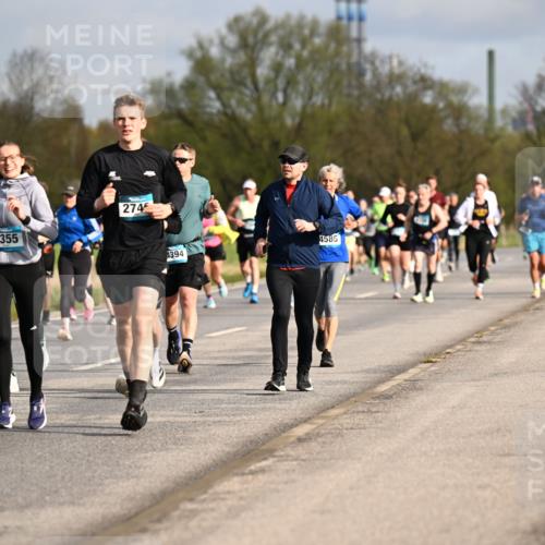 12.04.2026 - 45. Internationalen Wilhelmsburger Insellauf Dr. Thomas Lammeyer http://msf.ph/oto/9434542 12.04.2026 09:21:33 Laufen 4630, 3, 2355, 274, 394, 4585 meine-sportfotos.de