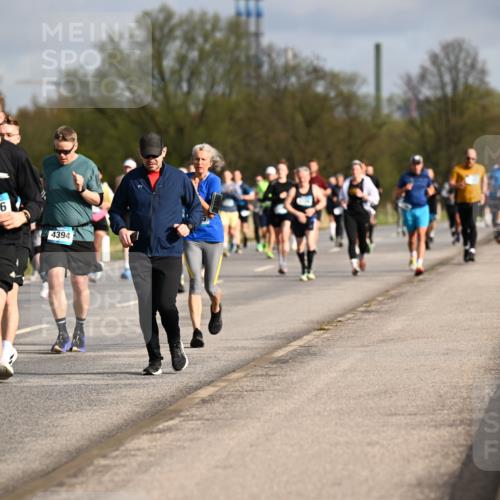 12.04.2026 - 45. Internationalen Wilhelmsburger Insellauf Dr. Thomas Lammeyer http://msf.ph/oto/9434548 12.04.2026 09:21:34 Laufen 2746, 4394 meine-sportfotos.de