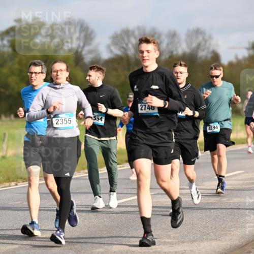 12.04.2026 - 45. Internationalen Wilhelmsburger Insellauf Dr. Thomas Lammeyer http://msf.ph/oto/9434554 12.04.2026 09:21:35 Laufen 4630, 2355, 554, 2746, 4394, 4585 meine-sportfotos.de