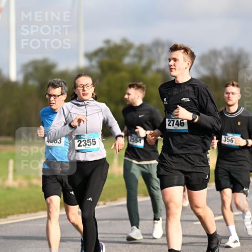 12.04.2026 - 45. Internationalen Wilhelmsburger Insellauf Dr. Thomas Lammeyer http://msf.ph/oto/9434557 12.04.2026 09:21:36 Laufen 4203, 2355, 2554, 2746, 356 meine-sportfotos.de