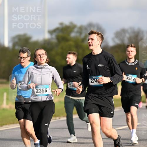 12.04.2026 - 45. Internationalen Wilhelmsburger Insellauf Dr. Thomas Lammeyer http://msf.ph/oto/9434558 12.04.2026 09:21:36 Laufen 2355, 274, 3567, 3194 meine-sportfotos.de