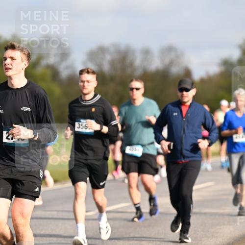 12.04.2026 - 45. Internationalen Wilhelmsburger Insellauf Dr. Thomas Lammeyer http://msf.ph/oto/9434559 12.04.2026 09:21:37 Laufen 27, 356 meine-sportfotos.de