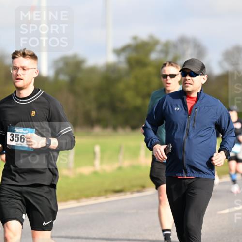 12.04.2026 - 45. Internationalen Wilhelmsburger Insellauf Dr. Thomas Lammeyer http://msf.ph/oto/9434570 12.04.2026 09:21:39 Laufen 356, 4585 meine-sportfotos.de