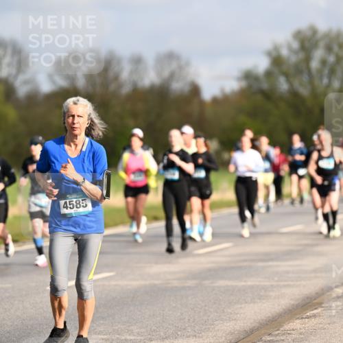12.04.2026 - 45. Internationalen Wilhelmsburger Insellauf Dr. Thomas Lammeyer http://msf.ph/oto/9434572 12.04.2026 09:21:39 Laufen 4585 meine-sportfotos.de
