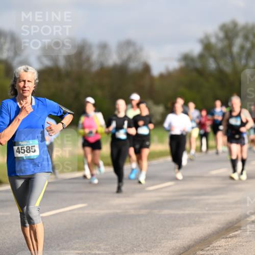 12.04.2026 - 45. Internationalen Wilhelmsburger Insellauf Dr. Thomas Lammeyer http://msf.ph/oto/9434573 12.04.2026 09:21:40 Laufen 4585 meine-sportfotos.de
