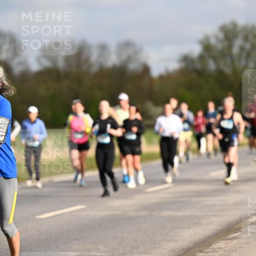 12.04.2026 - 45. Internationalen Wilhelmsburger Insellauf Dr. Thomas Lammeyer http://msf.ph/oto/9434576 12.04.2026 09:21:40 Laufen 4585 meine-sportfotos.de