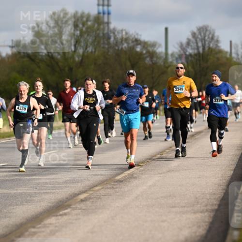 12.04.2026 - 45. Internationalen Wilhelmsburger Insellauf Dr. Thomas Lammeyer http://msf.ph/oto/9434584 12.04.2026 09:21:41 Laufen 2376, 4338, 4389, 3349, 3332 meine-sportfotos.de