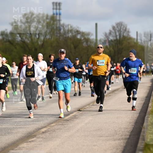 12.04.2026 - 45. Internationalen Wilhelmsburger Insellauf Dr. Thomas Lammeyer http://msf.ph/oto/9434588 12.04.2026 09:21:43 Laufen 4338, 4197, 4389, 3349, 3332 meine-sportfotos.de
