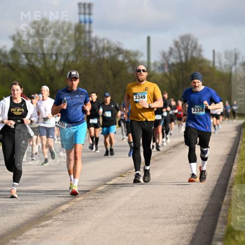 12.04.2026 - 45. Internationalen Wilhelmsburger Insellauf Dr. Thomas Lammeyer http://msf.ph/oto/9434594 12.04.2026 09:21:44 Laufen 4197, 4389, 3349, 3332 meine-sportfotos.de