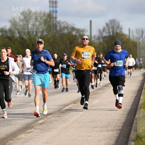 12.04.2026 - 45. Internationalen Wilhelmsburger Insellauf Dr. Thomas Lammeyer http://msf.ph/oto/9434597 12.04.2026 09:21:44 Laufen 4197, 4389, 3349, 3332 meine-sportfotos.de