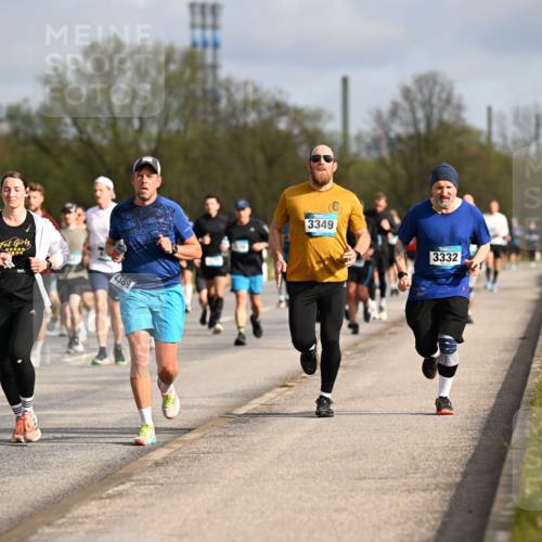 12.04.2026 - 45. Internationalen Wilhelmsburger Insellauf Dr. Thomas Lammeyer http://msf.ph/oto/9434598 12.04.2026 09:21:44 Laufen 4197, 3349, 3332 meine-sportfotos.de