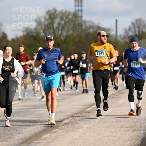 12.04.2026 - 45. Internationalen Wilhelmsburger Insellauf Dr. Thomas Lammeyer http://msf.ph/oto/9434605 12.04.2026 09:21:45 Laufen 4197, 4389, 3349, 3332 meine-sportfotos.de