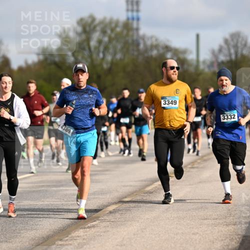 12.04.2026 - 45. Internationalen Wilhelmsburger Insellauf Dr. Thomas Lammeyer http://msf.ph/oto/9434606 12.04.2026 09:21:45 Laufen 4197, 4389, 3349, 3332 meine-sportfotos.de