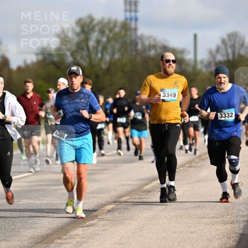 12.04.2026 - 45. Internationalen Wilhelmsburger Insellauf Dr. Thomas Lammeyer http://msf.ph/oto/9434607 12.04.2026 09:21:45 Laufen 4197, 4389, 3349, 3332 meine-sportfotos.de