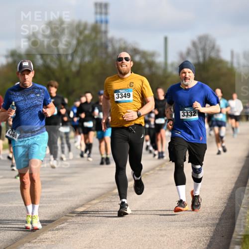 12.04.2026 - 45. Internationalen Wilhelmsburger Insellauf Dr. Thomas Lammeyer http://msf.ph/oto/9434608 12.04.2026 09:21:46 Laufen 4389, 3349, 3332 meine-sportfotos.de