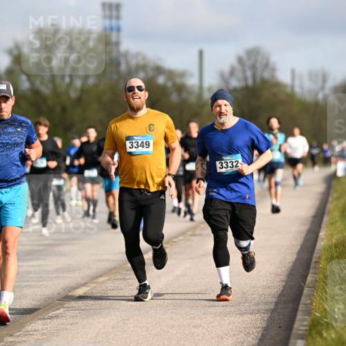 12.04.2026 - 45. Internationalen Wilhelmsburger Insellauf Dr. Thomas Lammeyer http://msf.ph/oto/9434609 12.04.2026 09:21:46 Laufen 4389, 3349, 3332 meine-sportfotos.de