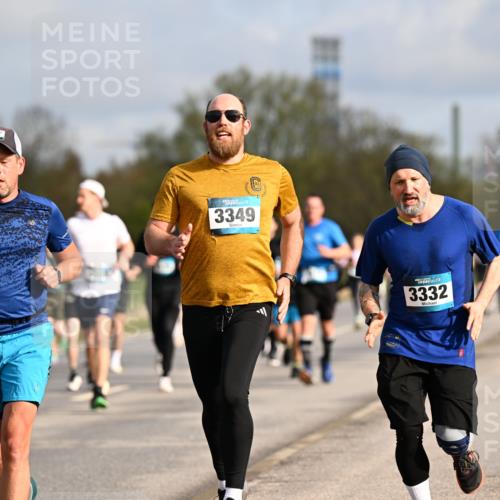 12.04.2026 - 45. Internationalen Wilhelmsburger Insellauf Dr. Thomas Lammeyer http://msf.ph/oto/9434614 12.04.2026 09:21:48 Laufen 4389, 3349, 3332 meine-sportfotos.de
