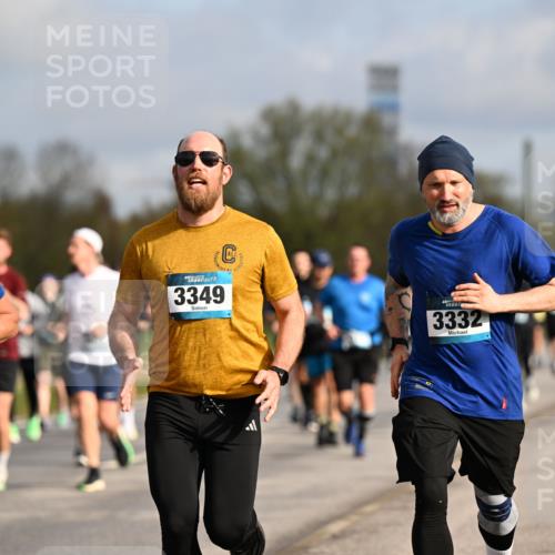 12.04.2026 - 45. Internationalen Wilhelmsburger Insellauf Dr. Thomas Lammeyer http://msf.ph/oto/9434618 12.04.2026 09:21:48 Laufen 389, 45, 3349, 3332 meine-sportfotos.de