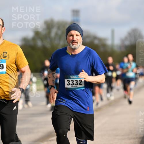 12.04.2026 - 45. Internationalen Wilhelmsburger Insellauf Dr. Thomas Lammeyer http://msf.ph/oto/9434623 12.04.2026 09:21:49 Laufen 3349, 3332 meine-sportfotos.de