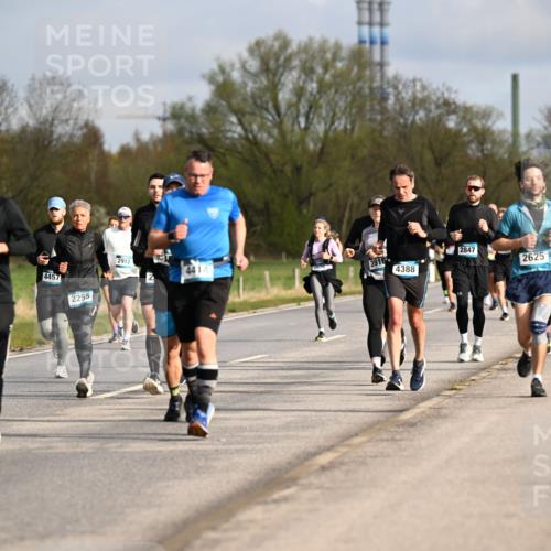 12.04.2026 - 45. Internationalen Wilhelmsburger Insellauf Dr. Thomas Lammeyer http://msf.ph/oto/9434631 12.04.2026 09:21:51 Laufen 2837, 4539, 4457, 2255, 2912, 4414, 3916, 4388, 2847, 4710, 2625 meine-sportfotos.de