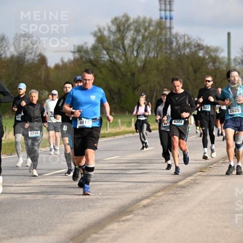 12.04.2026 - 45. Internationalen Wilhelmsburger Insellauf Dr. Thomas Lammeyer http://msf.ph/oto/9434632 12.04.2026 09:21:51 Laufen 2837, 4539, 445, 4414, 4388, 2, 2255, 2847, 2625 meine-sportfotos.de