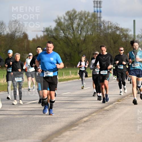 12.04.2026 - 45. Internationalen Wilhelmsburger Insellauf Dr. Thomas Lammeyer http://msf.ph/oto/9434633 12.04.2026 09:21:51 Laufen 4539, 4457, 2255, 4716, 2625, 2847, 2606, 39, 4414, 4388 meine-sportfotos.de