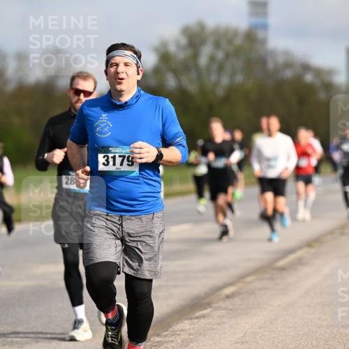 12.04.2026 - 45. Internationalen Wilhelmsburger Insellauf Dr. Thomas Lammeyer http://msf.ph/oto/9434678 12.04.2026 09:21:59 Laufen 2861, 28, 3179 meine-sportfotos.de